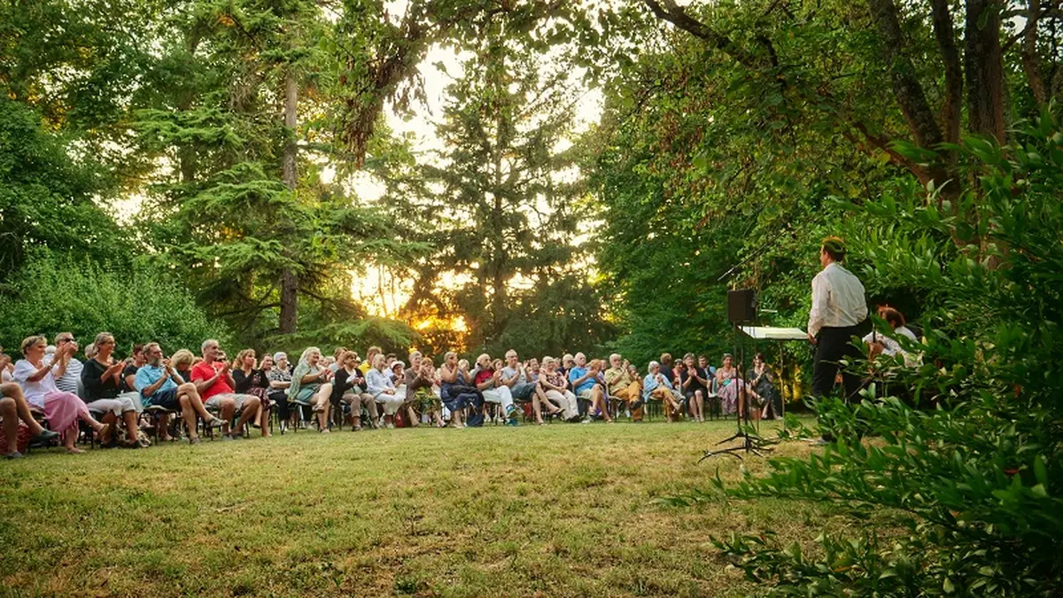 Les Mercredis Cachés