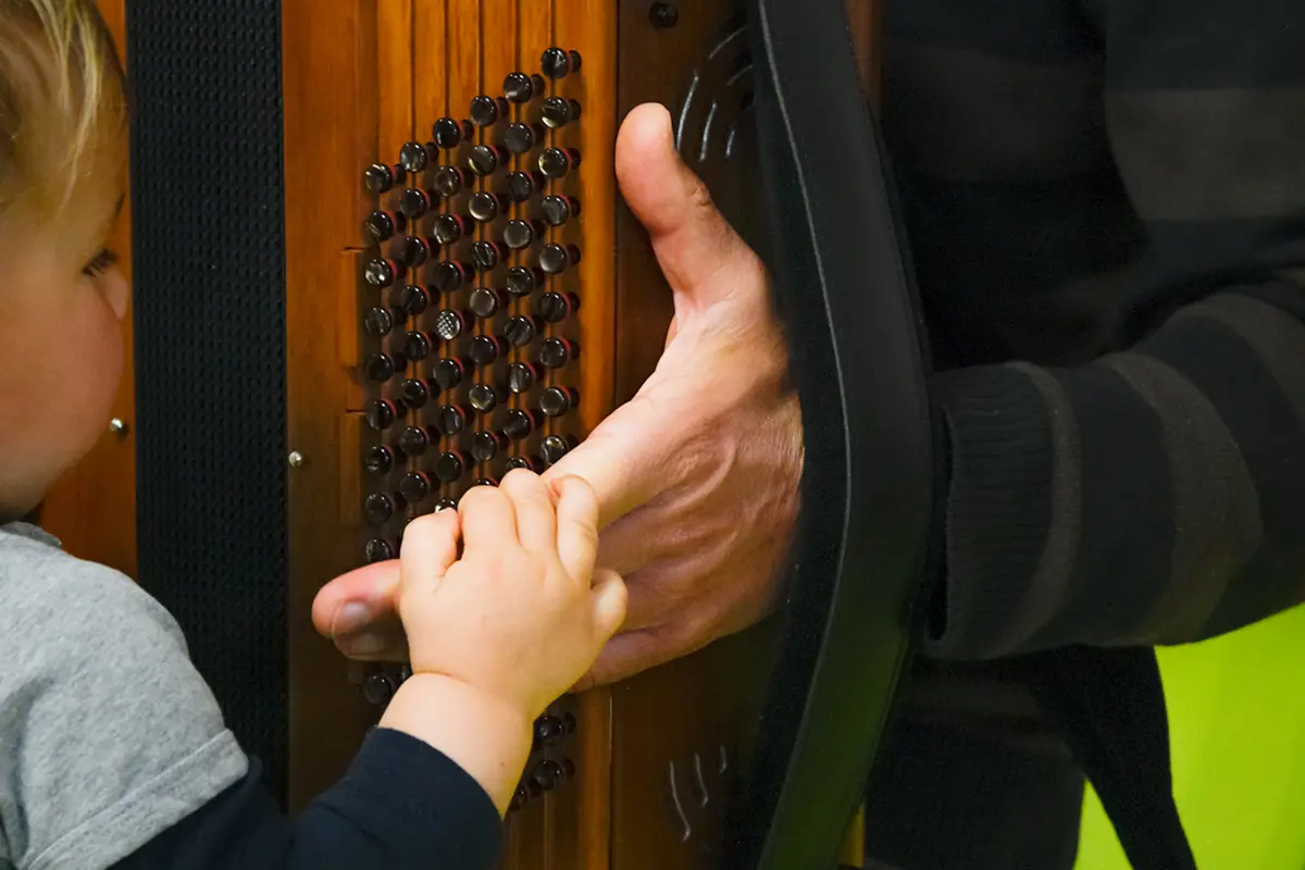 Les p'tits d'abord - L'écloserie - Spectacle pour enfants