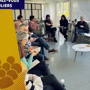 Les Petites causeries à la médiathèque du Phénix