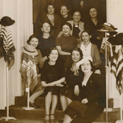 Les petites mains de la mode. Plongée au coeur des maisons de couture parisiennes, 1880-1945