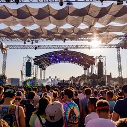 Les Plages Electroniques à Cannes 2026