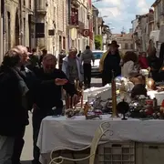 Les Puces de la Bastide