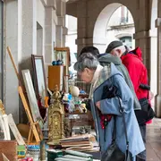 Les Puces de la Cité