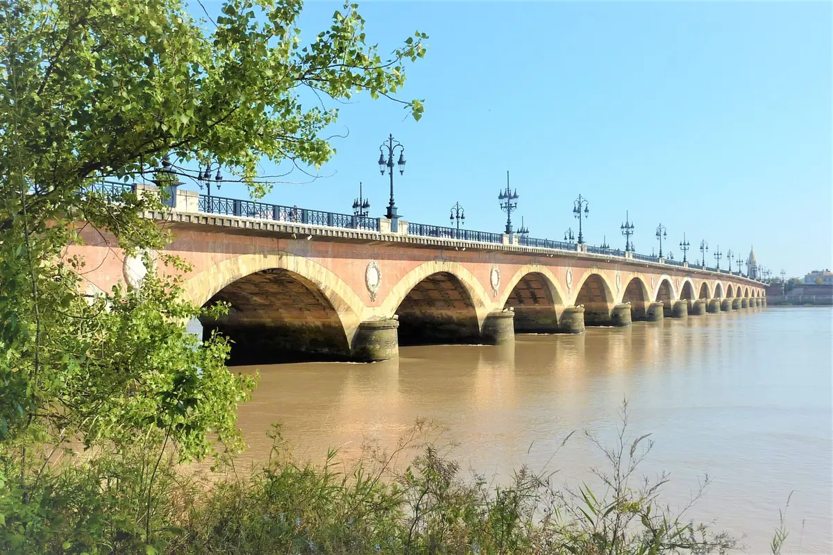 Le pont de pierre