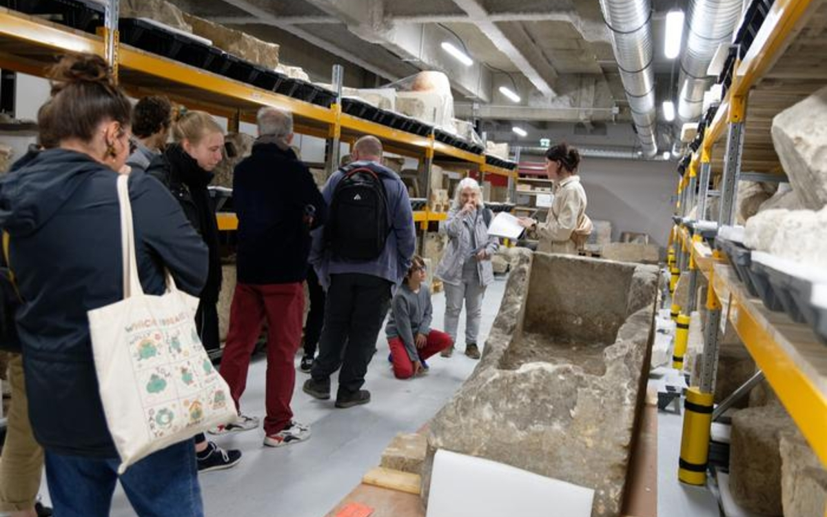 Les réserves archéologiques de Paris se dévoilent !
