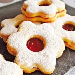 Les spitzbuebe (bredala à la confiture)