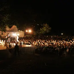 Les Théâtrales de Collonges-la-Rouge - Théâtre de plein air