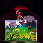 Les tout-petits au spectacle Petit Escargot, où sont tes ailes ?