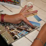 Les vacances au MAAP : A table ! On colle !