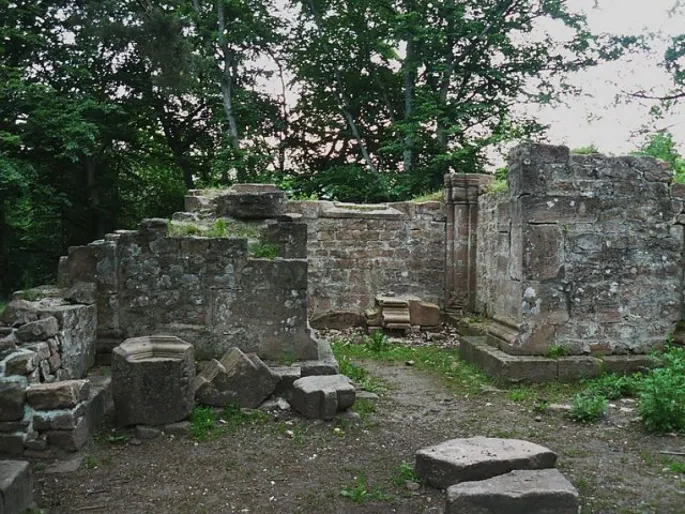 Les vestiges de la chapelle St Jacques sont rattachés à l\'histoire de Niedermunster