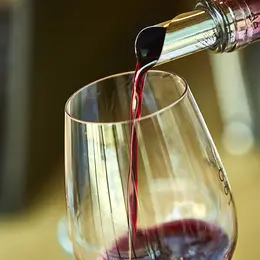 Les Vignerons passent à table à l'Usine à gaz avec le Château de Minière