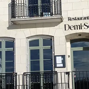 Les Vignerons passent à table Chez Demi-Sel avec le Domaine Pierre Sourdais