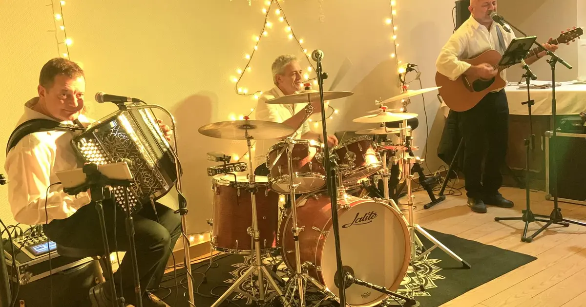 Les visiteurs du soir : Concert de Gulapia