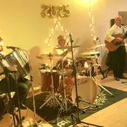 Les visiteurs du soir : Concert de Gulapia
