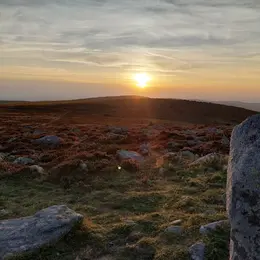 Levez Le Pied Sur Le Mont Lozere : Randonnée Lever Du Soleil
