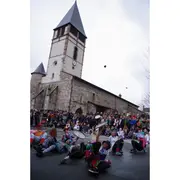 Libertimendua dans le cadre du carnaval  : défilé, théâtre, danse, bertsulariak (versificateurs en basque)