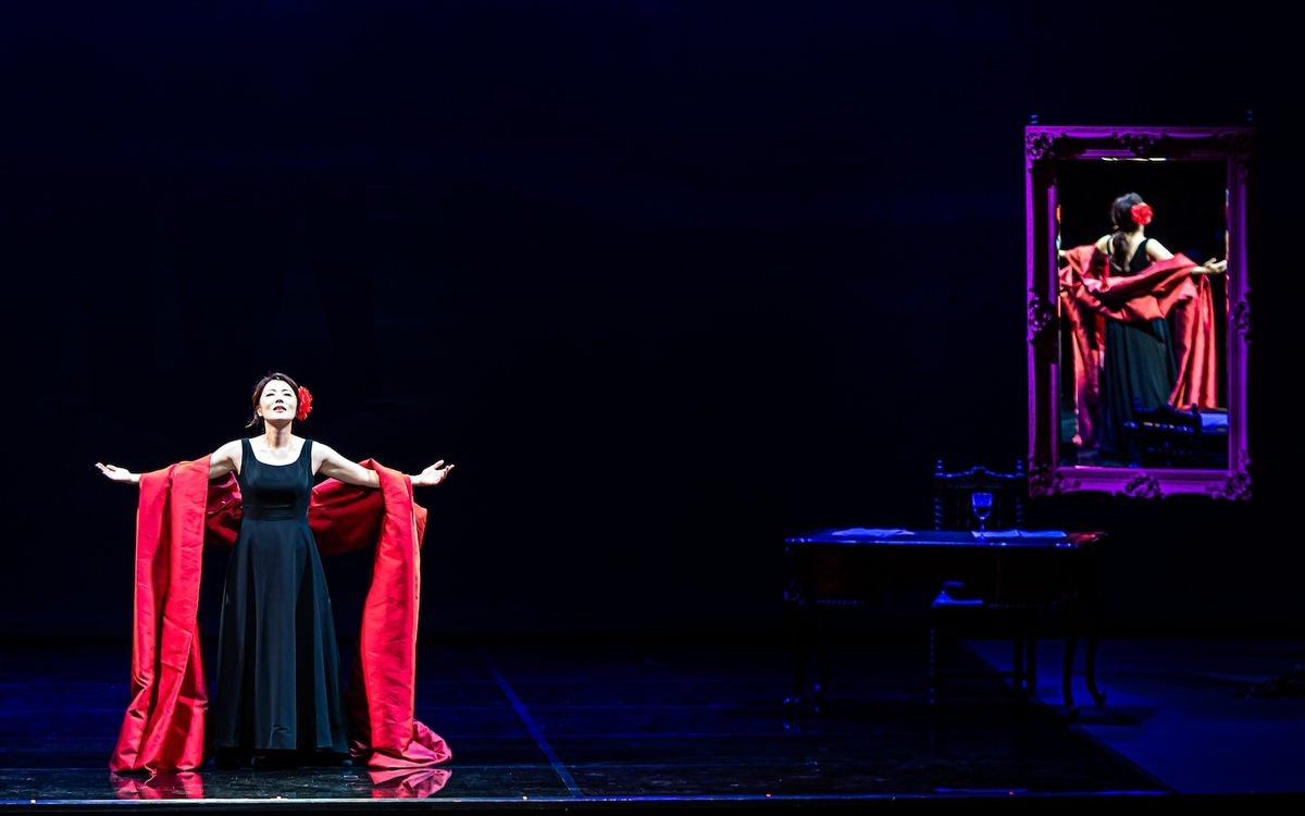 Lied Play : Là Callas