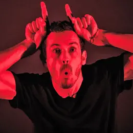 Lionel Lingelser, comédien : « Le masque est un révélateur de vérité ! »