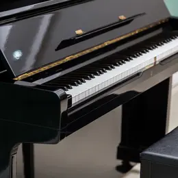 Live Piano Bar — La Galerie