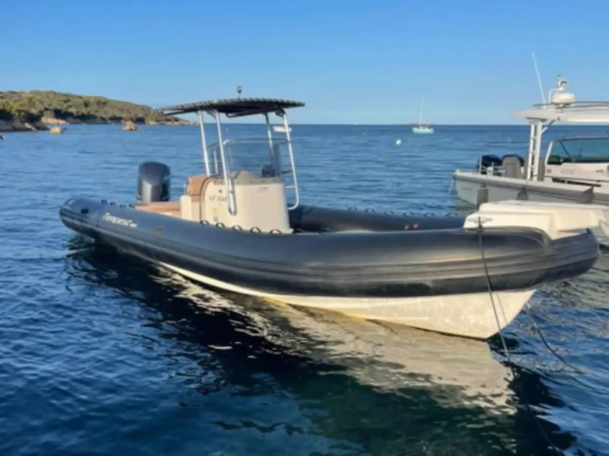 Location bateau avec permis Capelli tempest 900 à Propriano