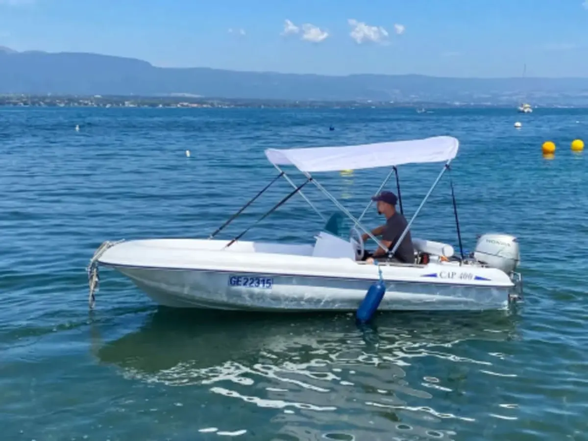 Location bateau sans permis à Istres (13)