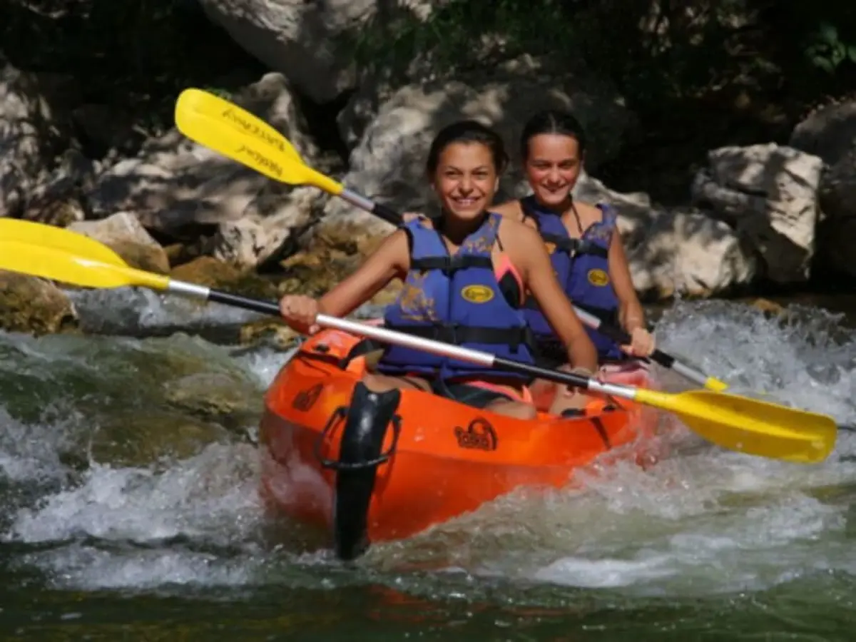 Location Canoë Kayak à Vallon-Pont-d'Arc : parcours 32km / 2j