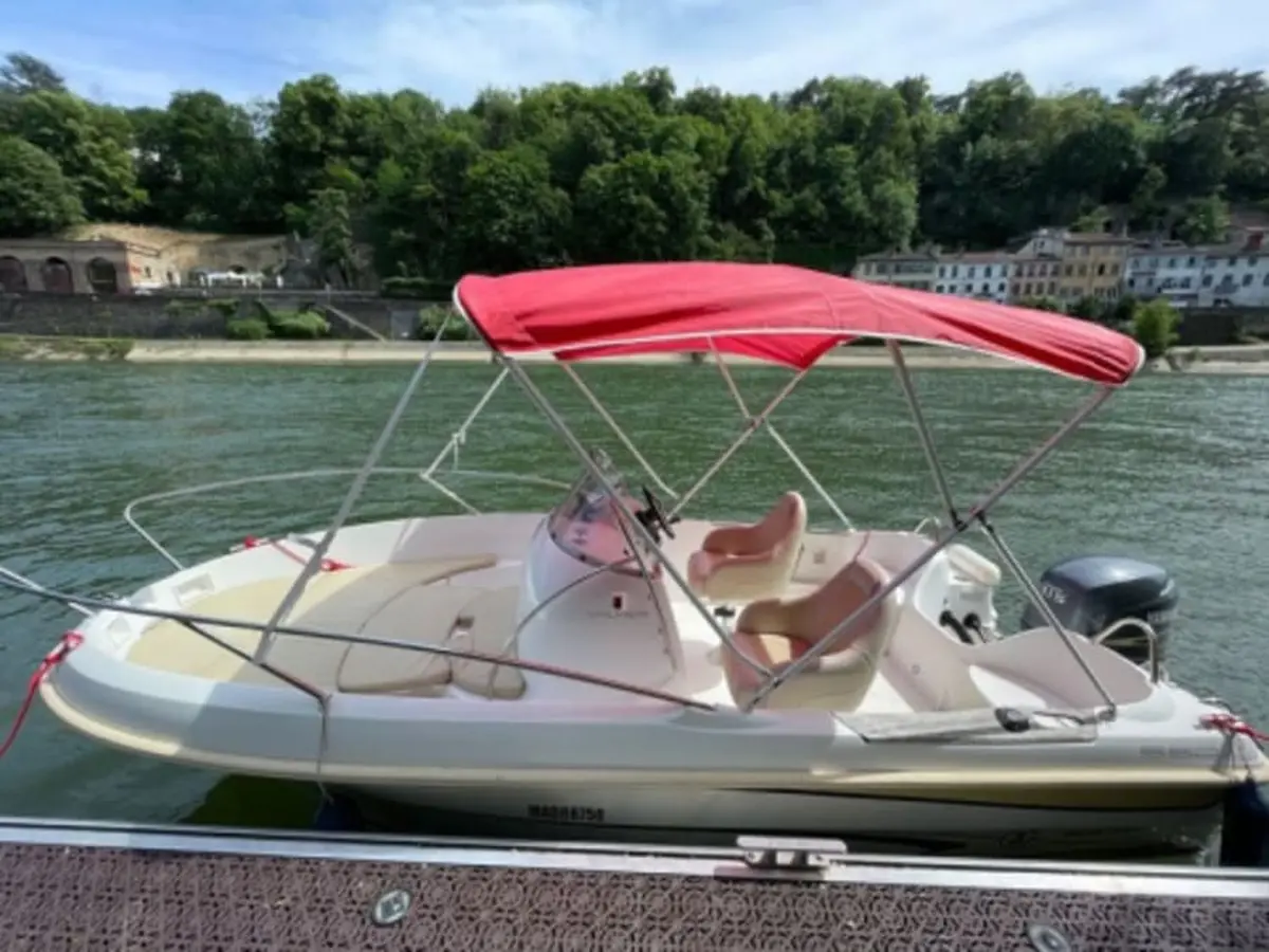 Location de bateau avec permis à Rochetaillée-sur-Saône (69)