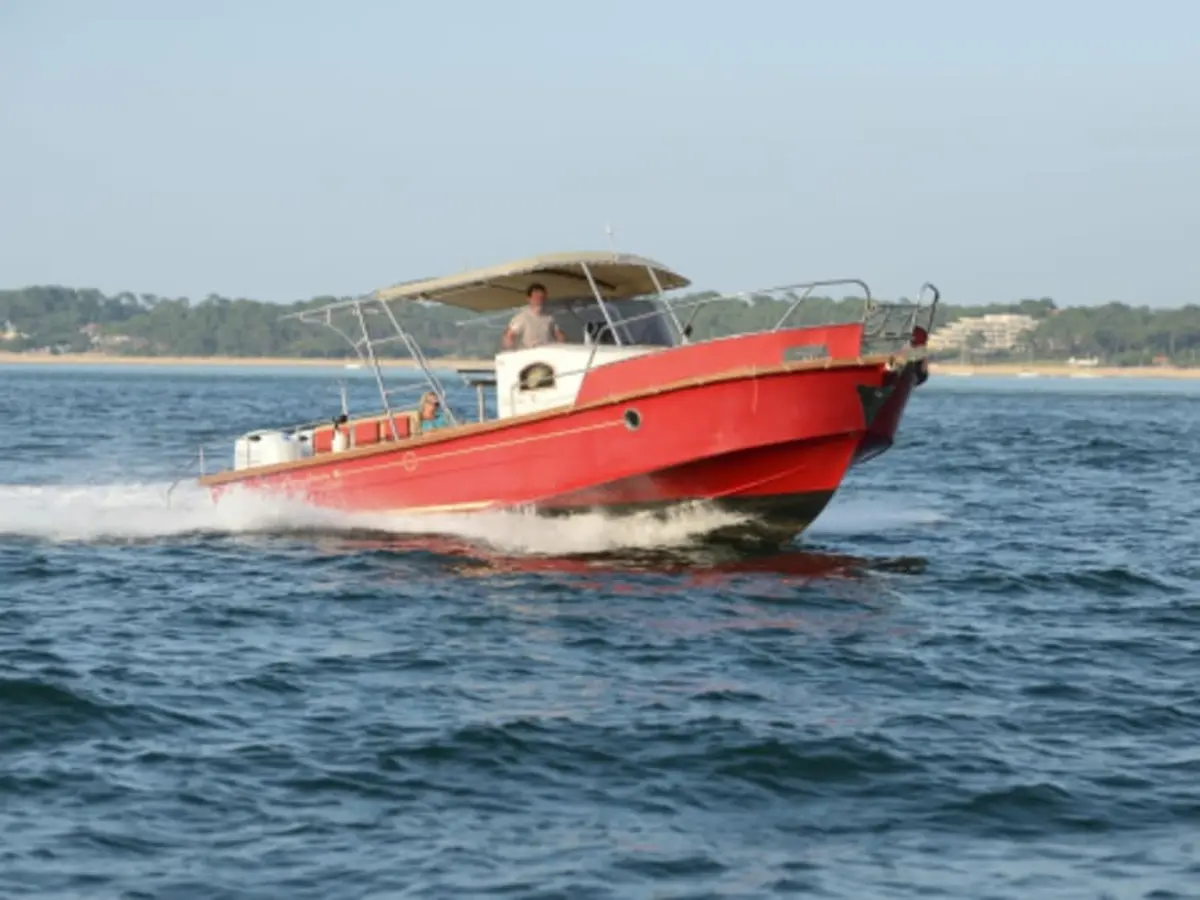 Location de bateau Beacher V10 15 pers à Arcachon (33)