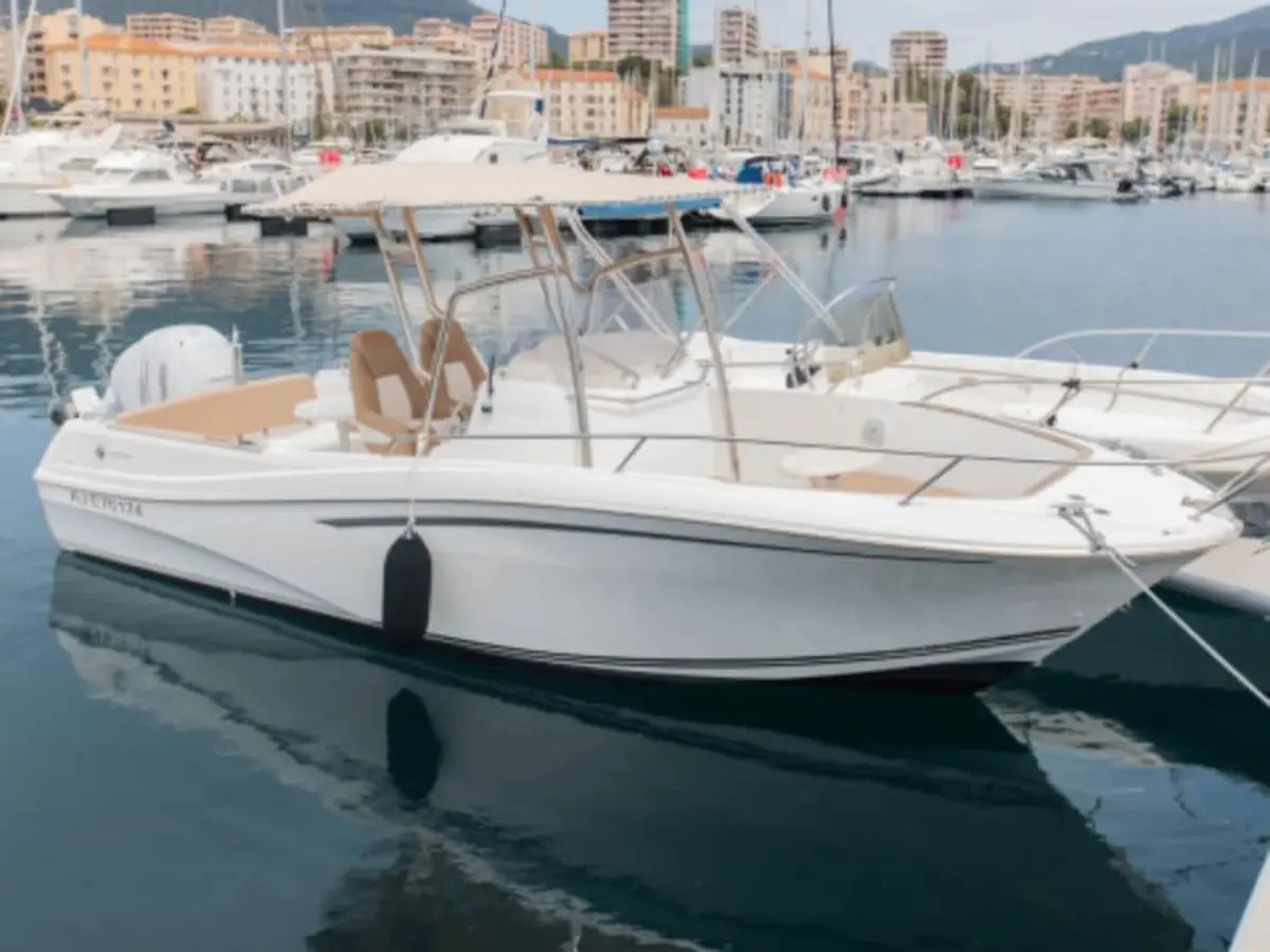 Location de bateau CAP CAMARAT 7.50 à Grosseto-Prugna (20)