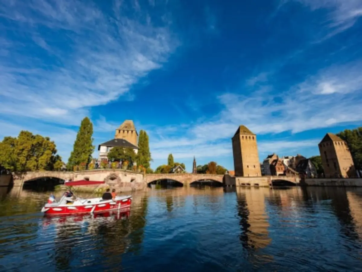 Location de bateau électrique (9 pers. max) à Strasbourg