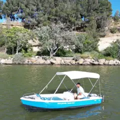 Location de bateau électrique à Istres (13)