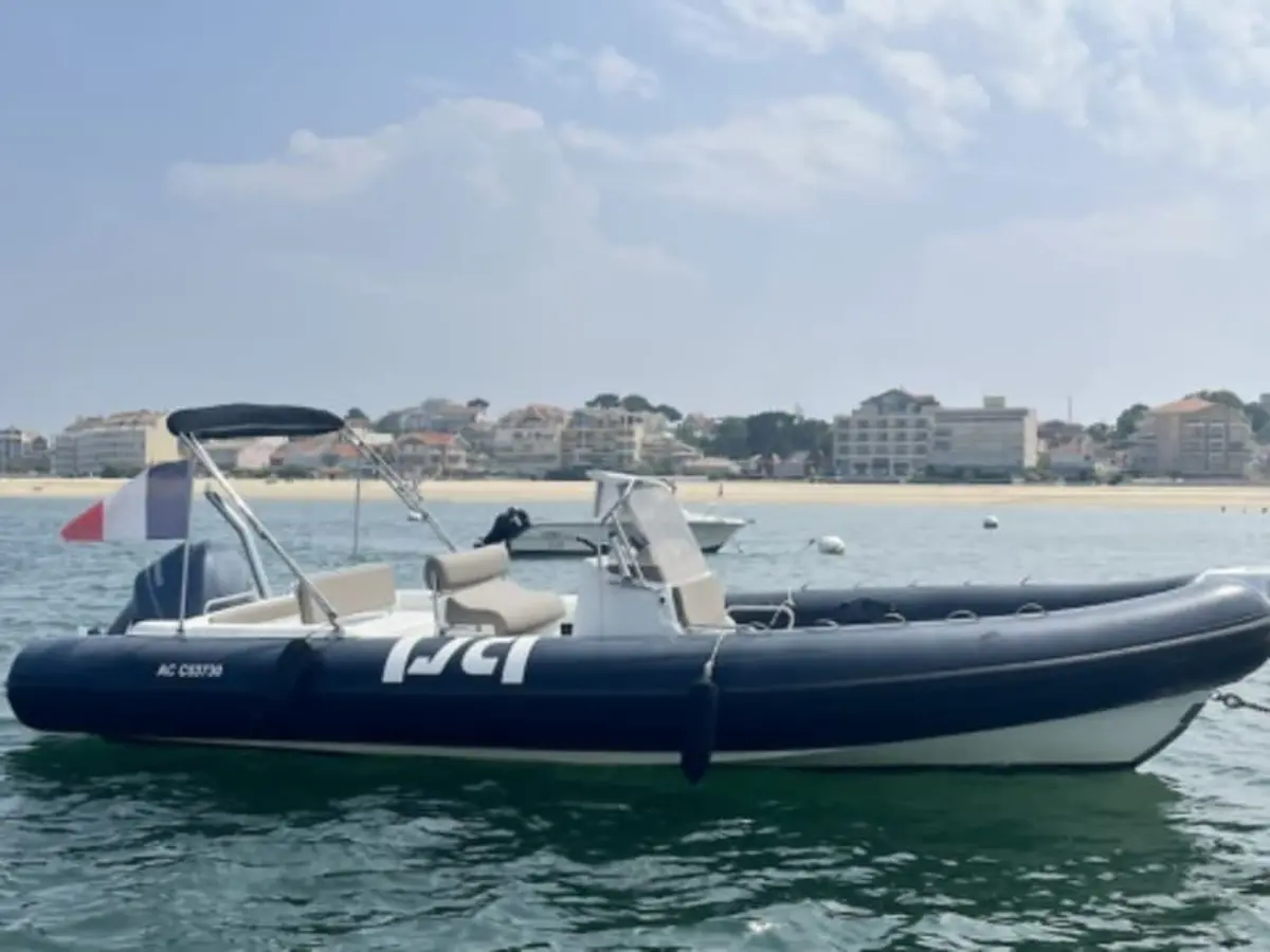 Location de bateau pour 12 pers. à Arcachon (33)