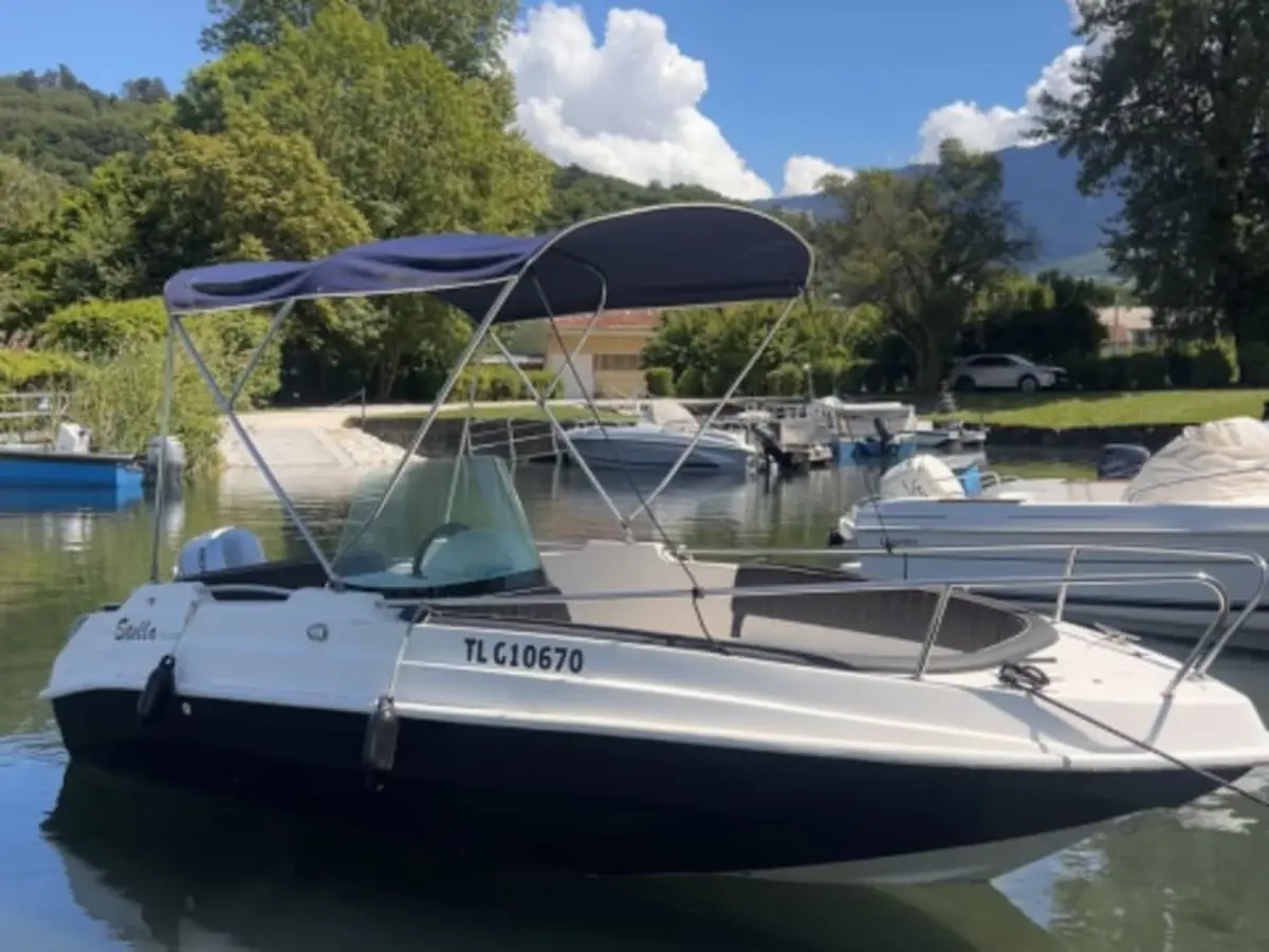 Location de bateau sans permis 5 p. Port de M&eacute;mard Aix-les-Bains