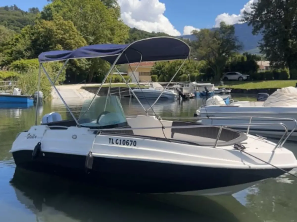 Location de bateau sans permis 6 pers. Grand Port Aix-les-Bains