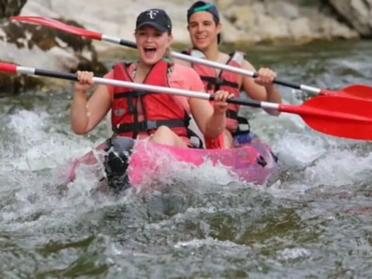 Location de Canoë dans les gorges de l'Ardèche : parcours 24km