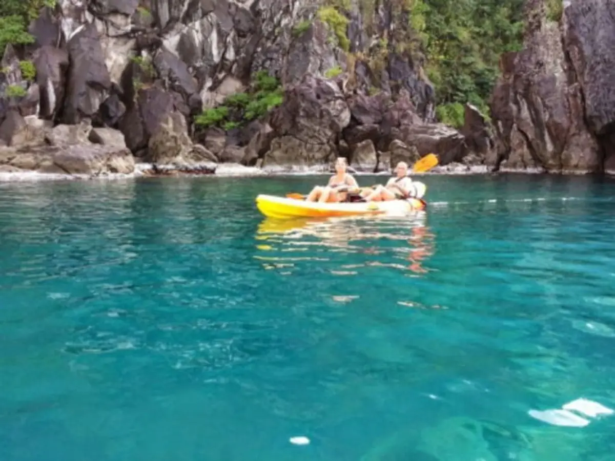 Location de canoë kayak à Bouillante excursion réserve Cousteau