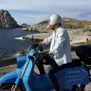 Location de scooter électrique avec guide virtuel à Cassis (13)
