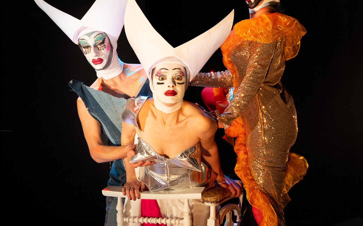 Lost in Vatican Alice Étienne