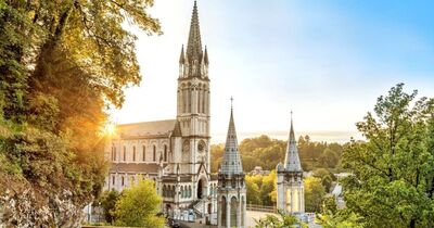 Lourdes : Visite guid&eacute;e d'une journ&eacute;e en petit groupe au d&eacute;part de Toulouse
