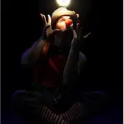 Lum s'occupe de tout