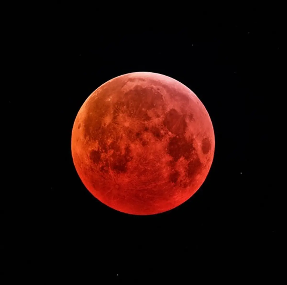 Lune rouge
