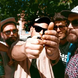 Mahout : reggae jamaïcain punk, garage et funk - Version acoustique