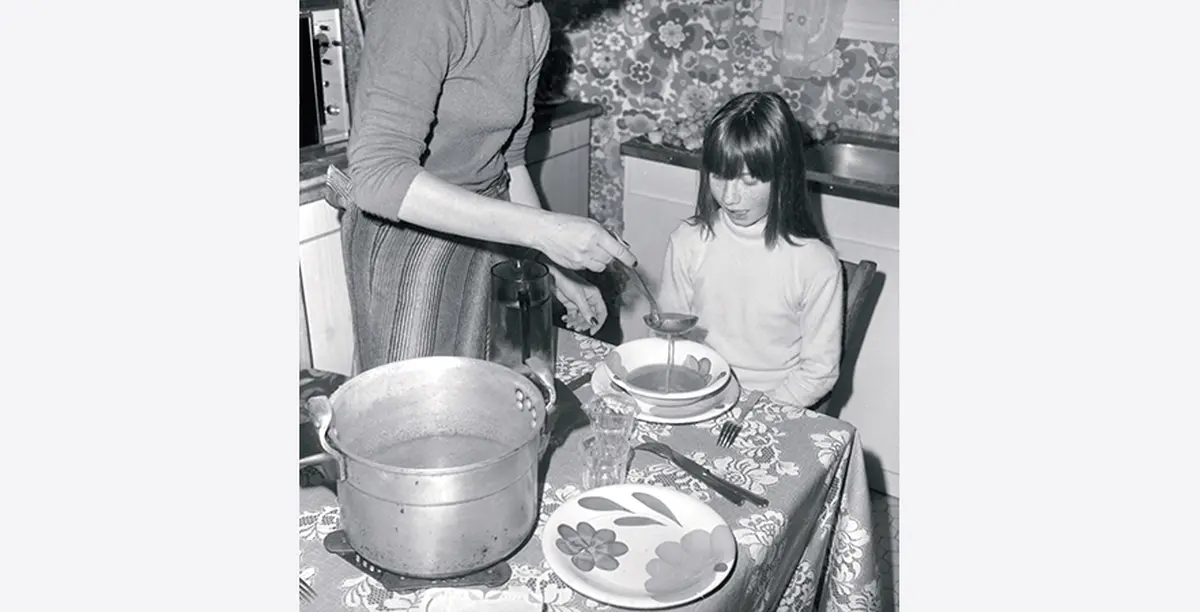 Manger à l'oeil. Les Français à table en deux siècles de photos