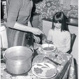 Manger à l'oeil. Les Français à table en deux siècles de photos