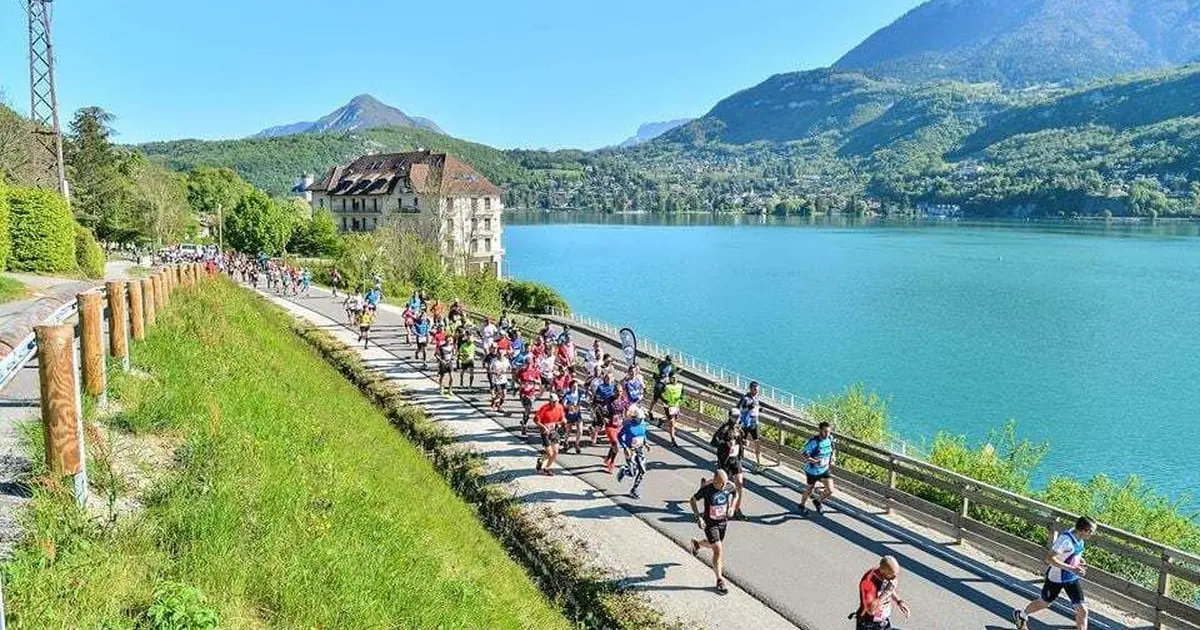 Marathon d’Annecy : un parcours entre lac et montagne