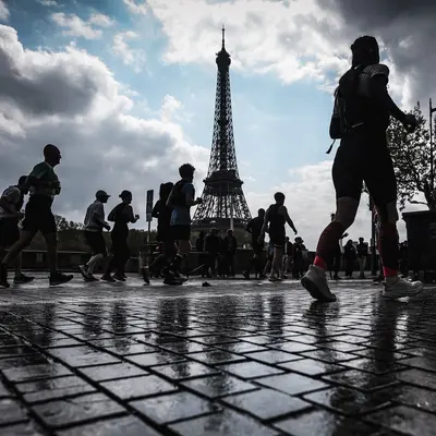 Marathon de Paris 2026 : parcours et guide du ravitaillement