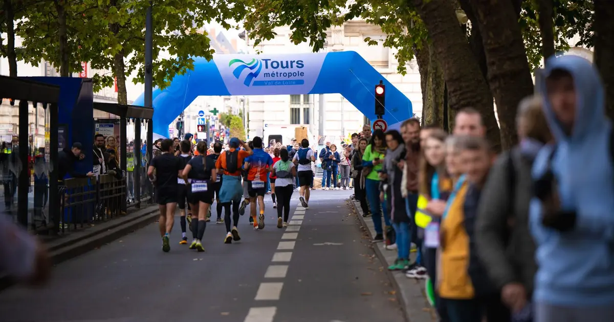 Plus qu'une corse, le Marathon de Tours permet de red&eacute;couvrir la ville autrement