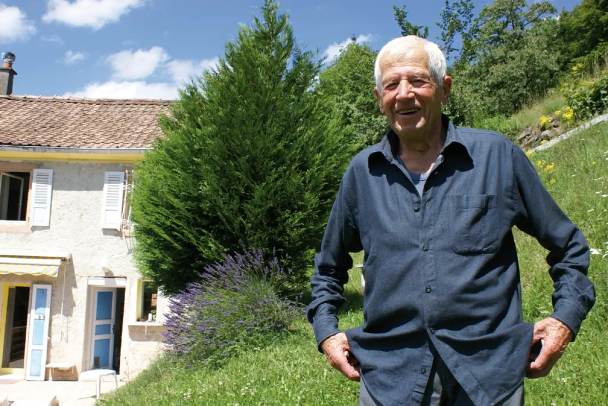 Marcel Recher, 85 ans, n'exclut pas de repartir en voyage. Je suis un globe-trotter, dit-il.