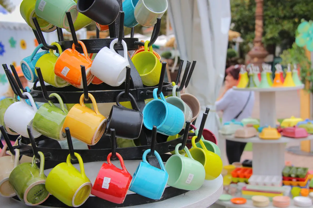 Marché à la céramique et aux santons