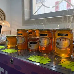 Marché artisanal et saveurs